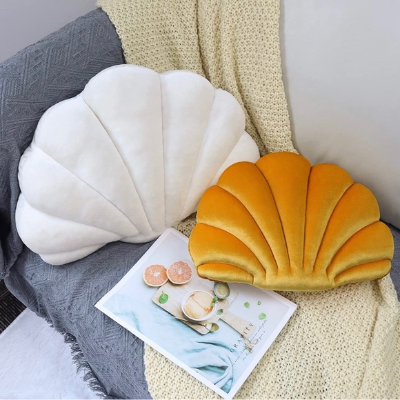 Seashell Pillow - Picture 3 of 5